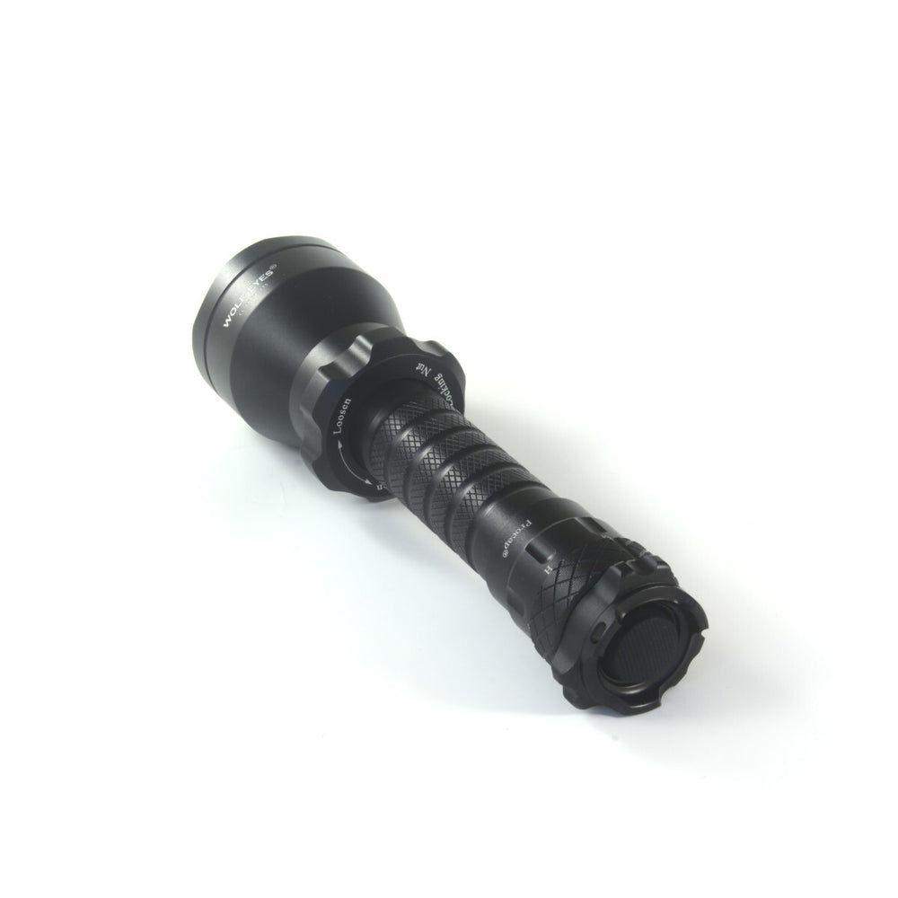 Wolf Eyes Seal Pro Ultra second lens comes in the kit.