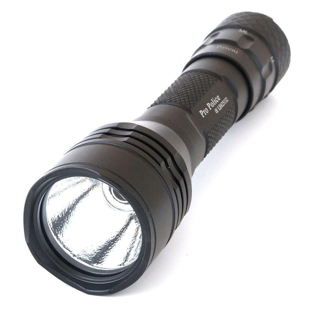 Wolf Eyes Pro Police Ultra Torch with throw of 200 metres