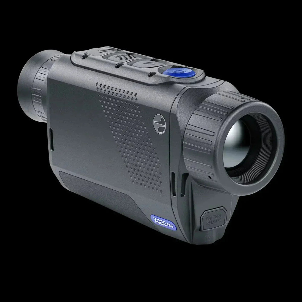 Pulsar Axion XQ30 Pro compact thermal imager with magnesium alloy body and fast aperture lens for high-quality imaging in outdoor conditions.